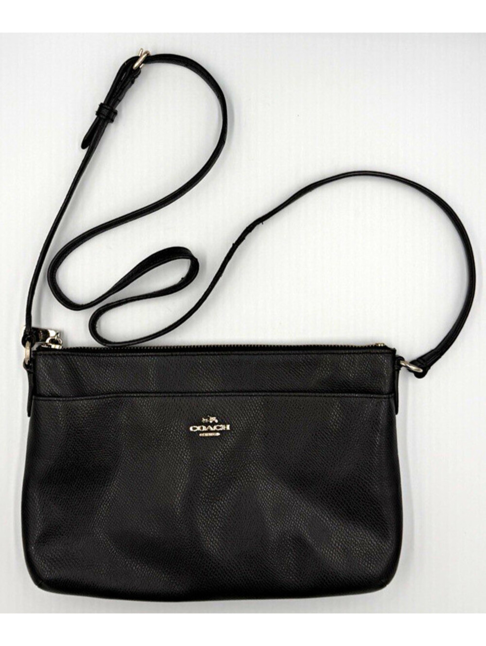 Coach Black Pebbled Zip Top Crossbody Bag Adjustable Detachable Strap Gold